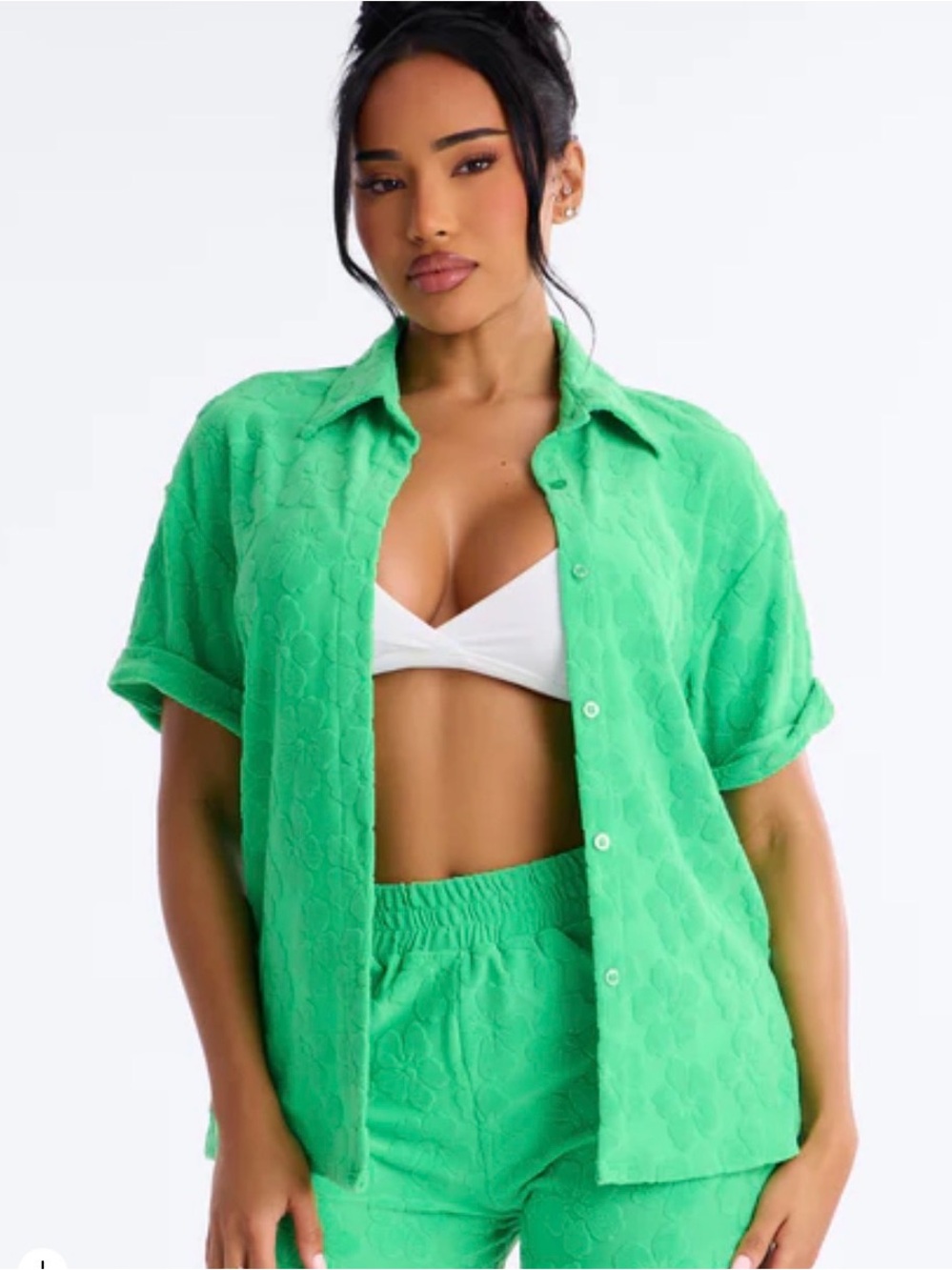 Pink Lily Vibrant Green Daisy Textured Short Sleeve Shirt